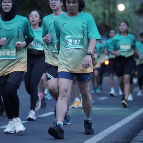 Race photo from BAUR RUN 2025