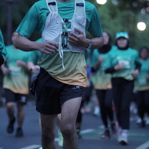 Race photo from BAUR RUN 2025