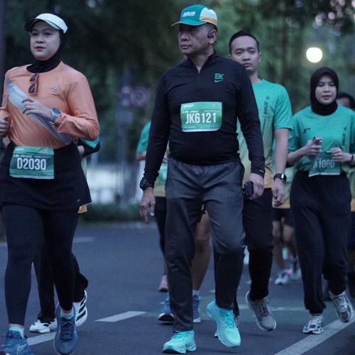 Race photo from BAUR RUN 2025