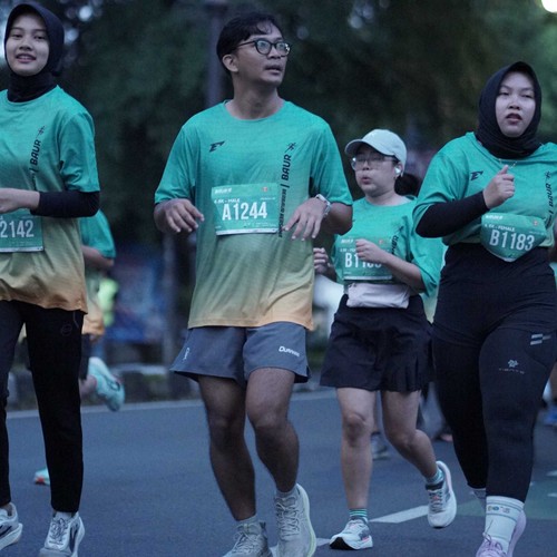 Race photo from BAUR RUN 2025