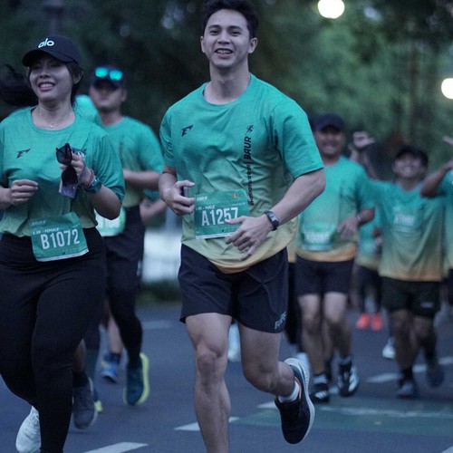 Race photo from BAUR RUN 2025