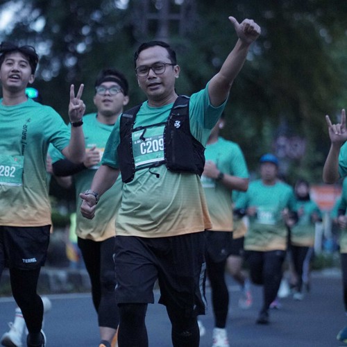 Race photo from BAUR RUN 2025