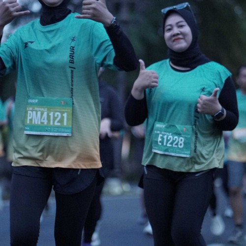 Race photo from BAUR RUN 2025