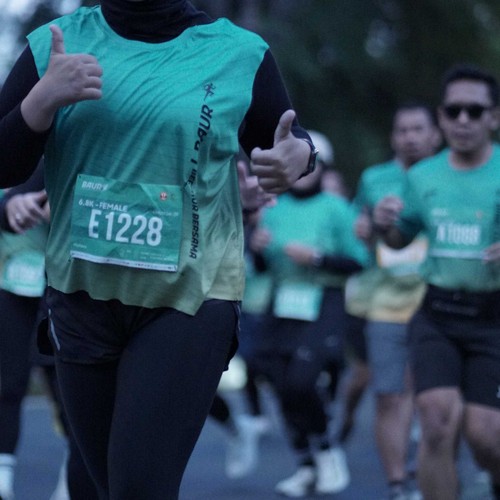 Race photo from BAUR RUN 2025