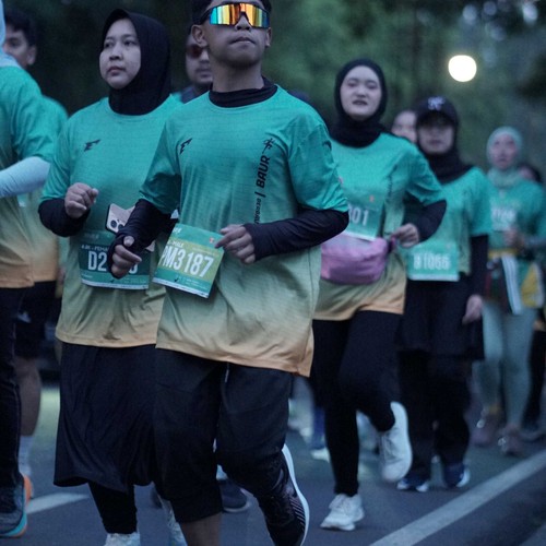 Race photo from BAUR RUN 2025