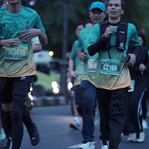 Race photo from BAUR RUN 2025