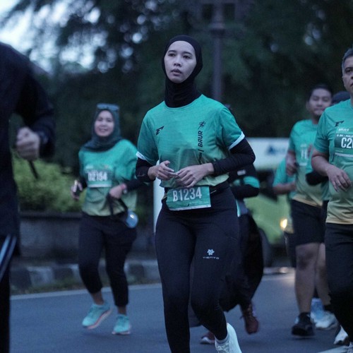 Race photo from BAUR RUN 2025