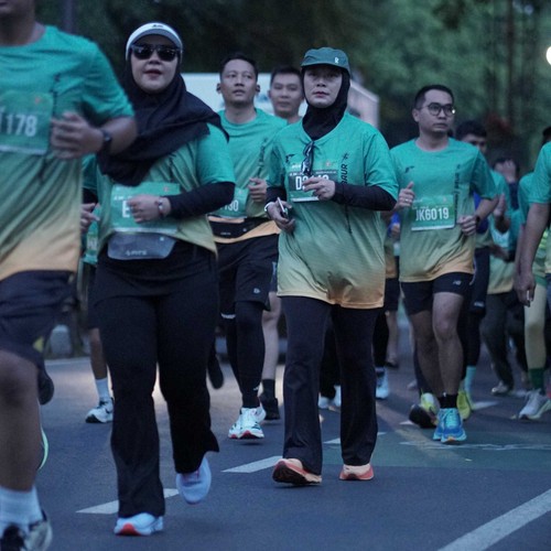 Race photo from BAUR RUN 2025