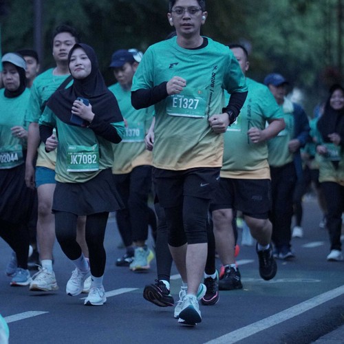 Race photo from BAUR RUN 2025