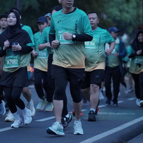 Race photo from BAUR RUN 2025