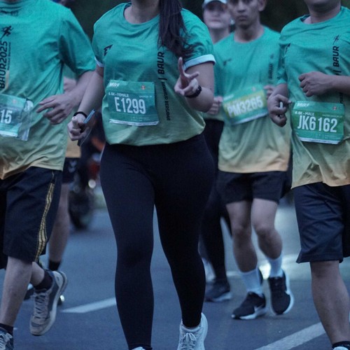 Race photo from BAUR RUN 2025