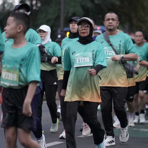 Race photo from BAUR RUN 2025