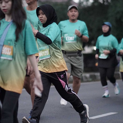 Race photo from BAUR RUN 2025