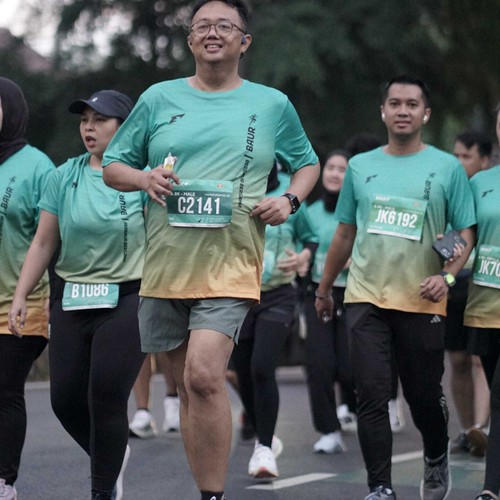 Race photo from BAUR RUN 2025