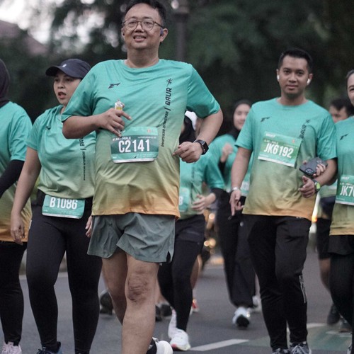 Race photo from BAUR RUN 2025