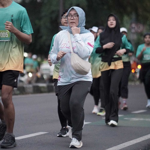 Race photo from BAUR RUN 2025