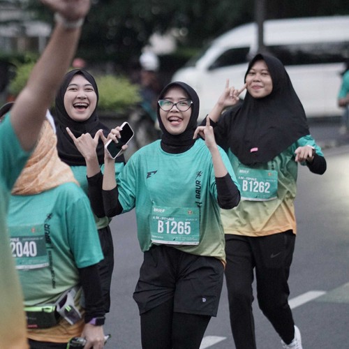 Race photo from BAUR RUN 2025