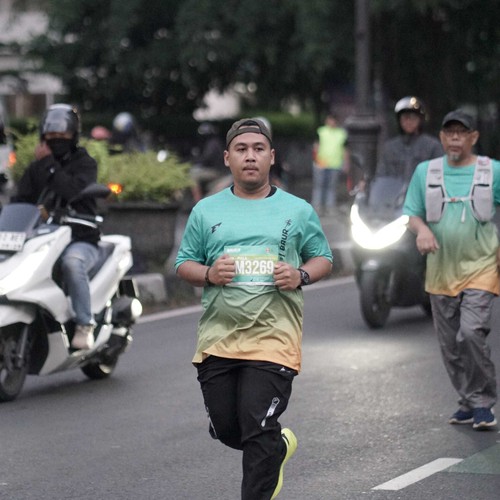 Race photo from BAUR RUN 2025