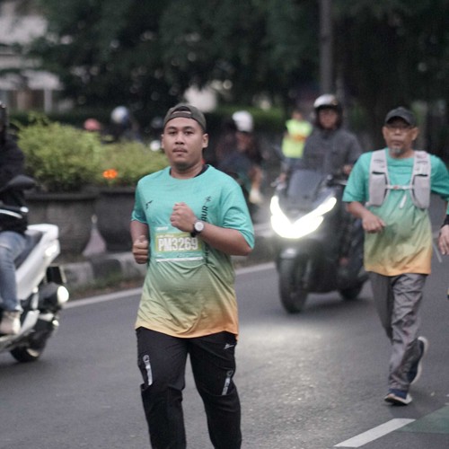 Race photo from BAUR RUN 2025