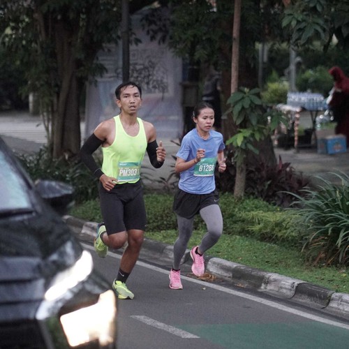 Race photo from BAUR RUN 2025