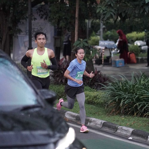 Race photo from BAUR RUN 2025