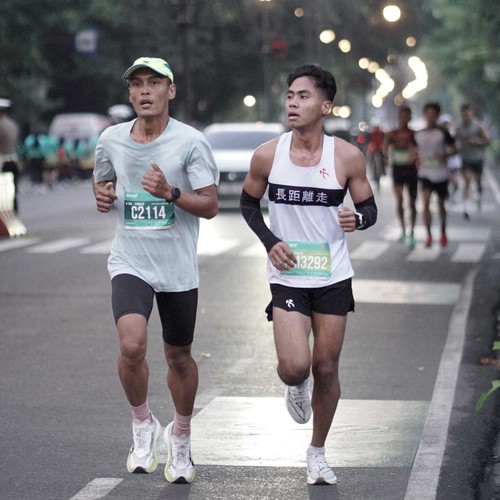 Race photo from BAUR RUN 2025