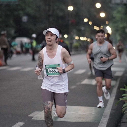 Race photo from BAUR RUN 2025