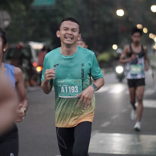 Race photo from BAUR RUN 2025