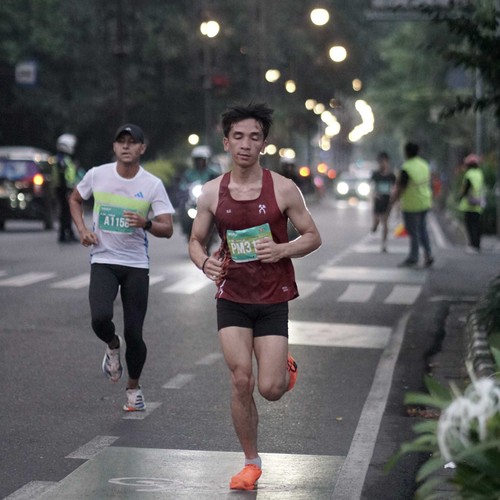 Race photo from BAUR RUN 2025