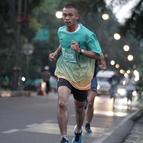 Race photo from BAUR RUN 2025
