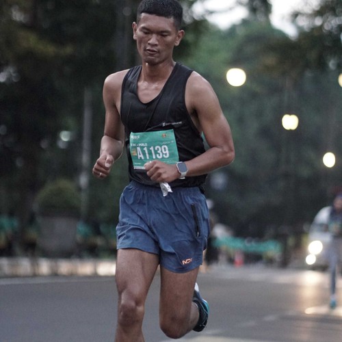 Race photo from BAUR RUN 2025