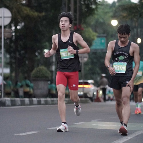 Race photo from BAUR RUN 2025