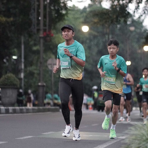 Race photo from BAUR RUN 2025
