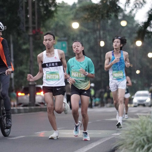 Race photo from BAUR RUN 2025