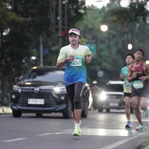 Race photo from BAUR RUN 2025