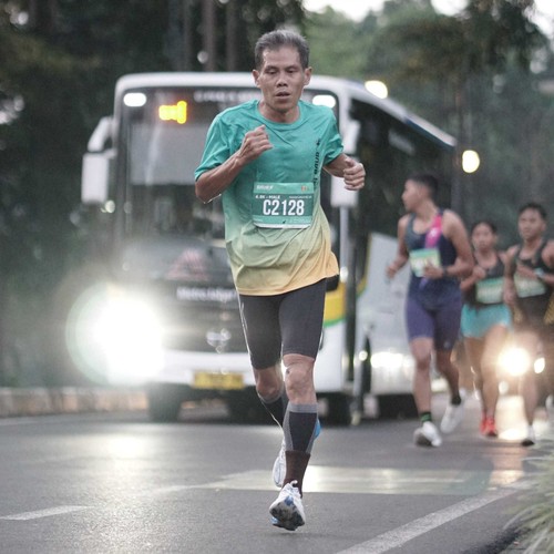 Race photo from BAUR RUN 2025