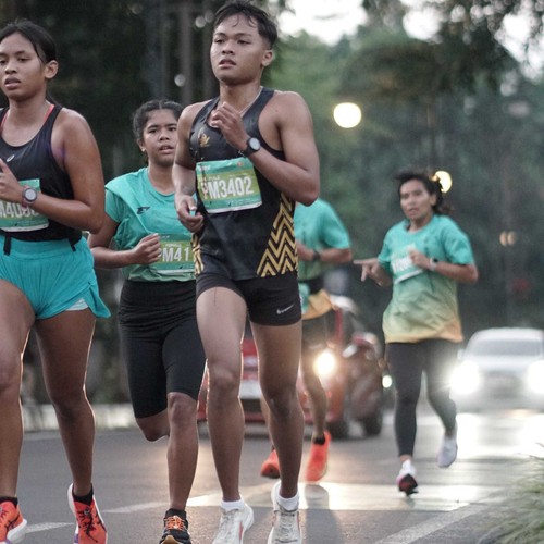 Race photo from BAUR RUN 2025