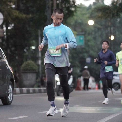 Race photo from BAUR RUN 2025
