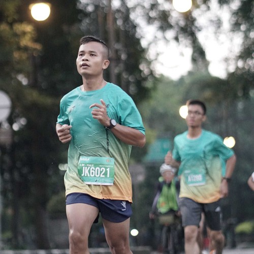 Race photo from BAUR RUN 2025