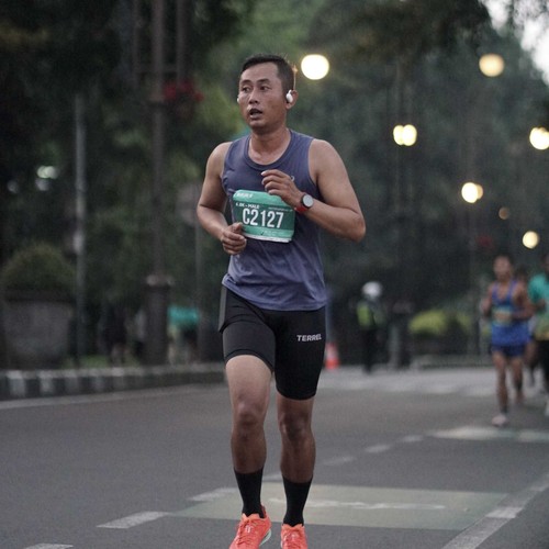Race photo from BAUR RUN 2025