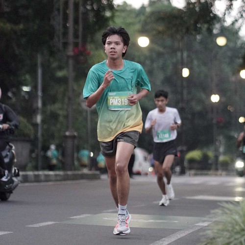 Race photo from BAUR RUN 2025
