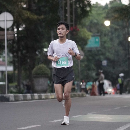 Race photo from BAUR RUN 2025