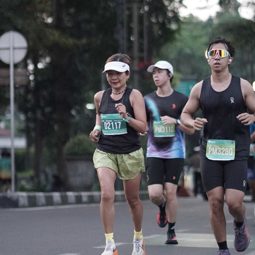 Race photo from BAUR RUN 2025