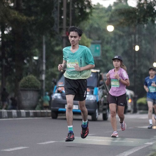 Race photo from BAUR RUN 2025