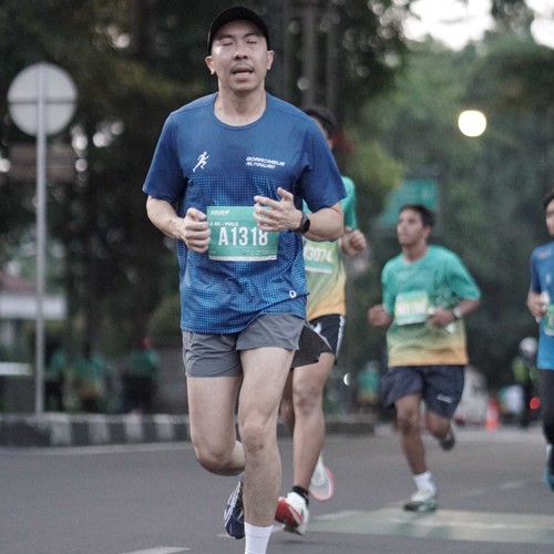 Race photo from BAUR RUN 2025