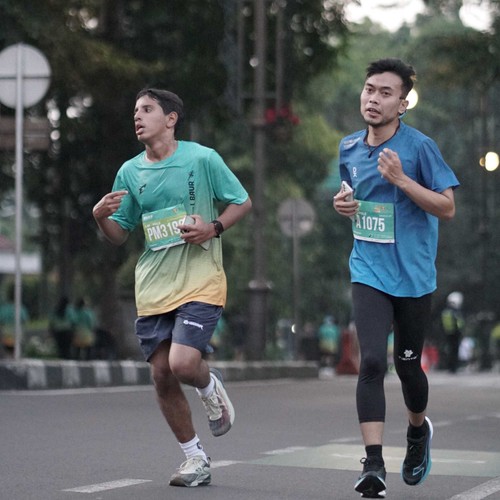 Race photo from BAUR RUN 2025