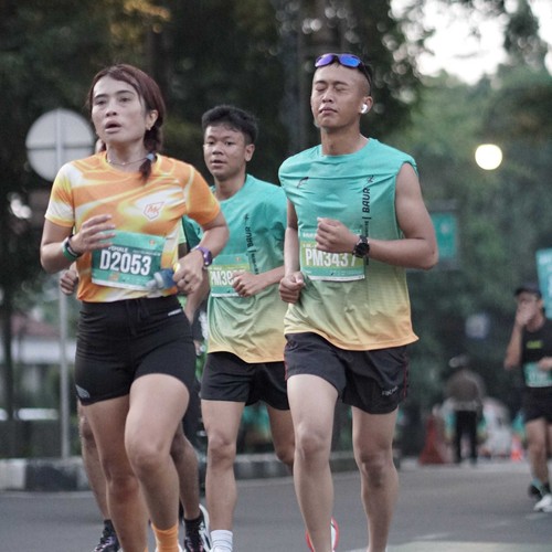 Race photo from BAUR RUN 2025