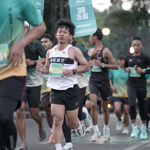 Race photo from BAUR RUN 2025
