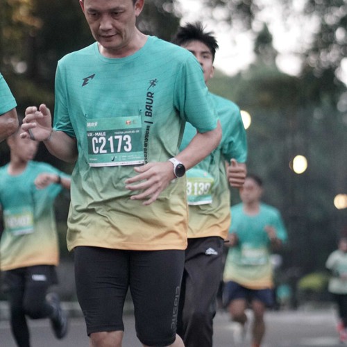 Race photo from BAUR RUN 2025