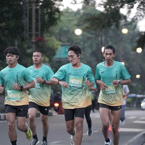 Race photo from BAUR RUN 2025